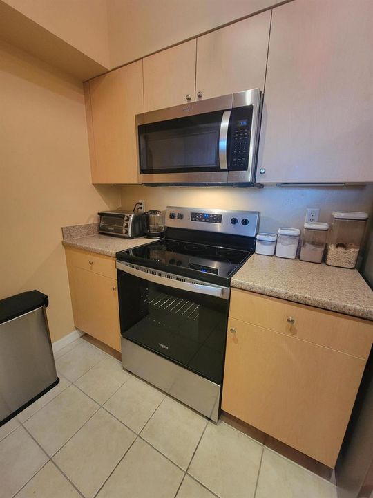 KITCHEN SIDE VIEW