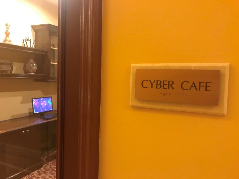 FREE BUSINESS CENTER