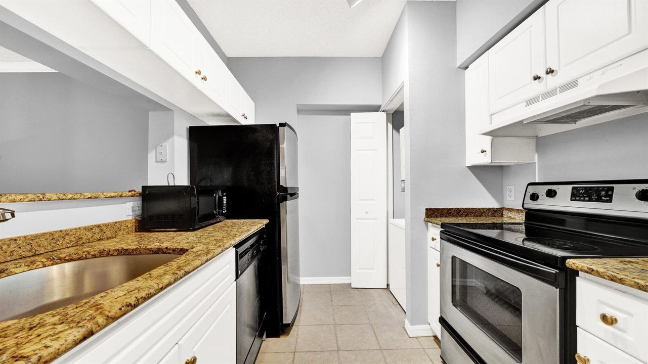 Kitchen (2)