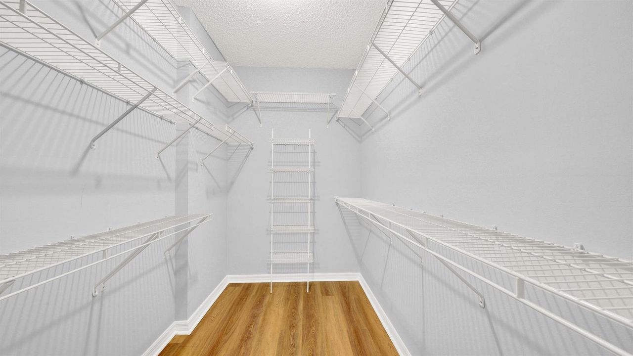 Master Room Walk-in Closet
