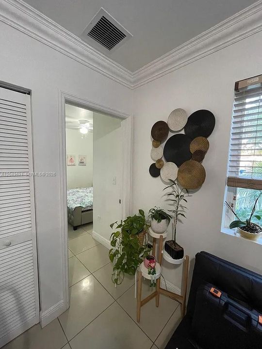 В аренду: $2,200 (2 спален, 1 ванн, 1465 Квадратных фут)