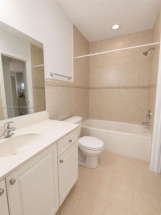 В аренду: $2,250 (2 спален, 2 ванн, 1060 Квадратных фут)