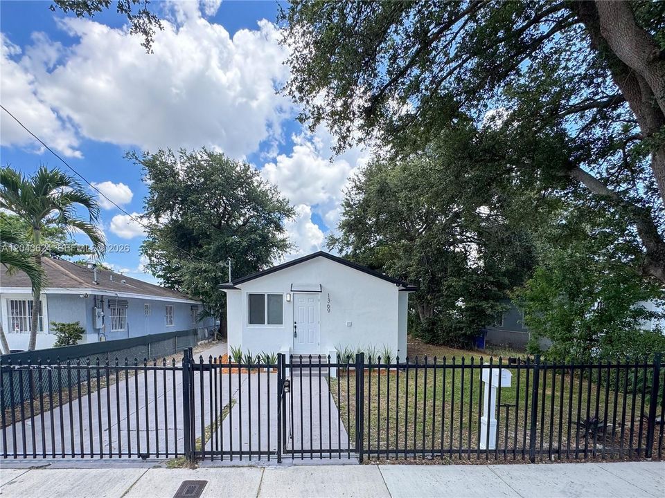 For Sale: $489,900 (4 beds, 2 baths, 0 Square Feet)