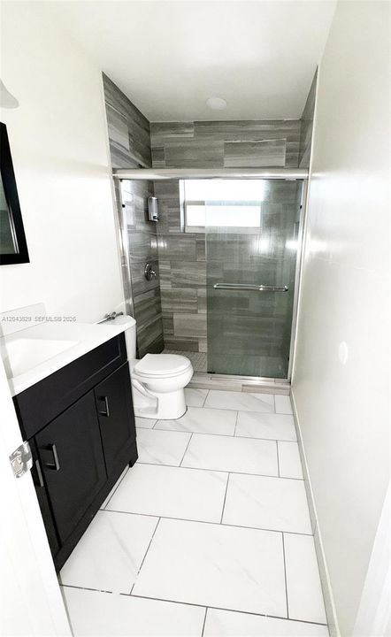 En Renta: $2,500 (2 camas, 1 baños, 2400 Pies cuadrados)