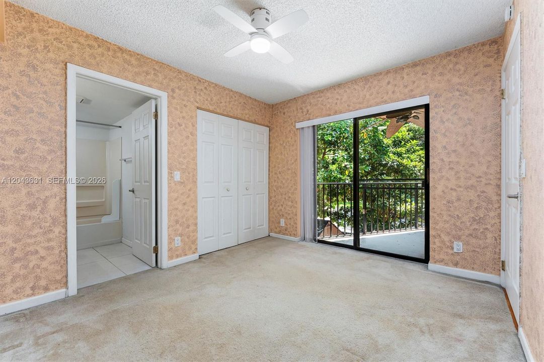 En Venta: $345,000 (2 camas, 2 baños, 1302 Pies cuadrados)