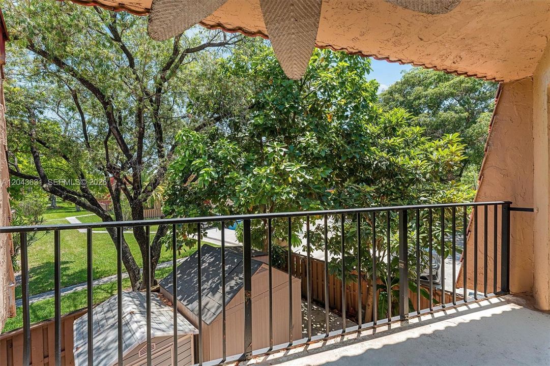 En Venta: $345,000 (2 camas, 2 baños, 1302 Pies cuadrados)