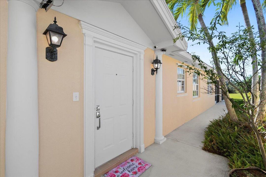 3277 SE Glacier Terrace, Hobe Sound