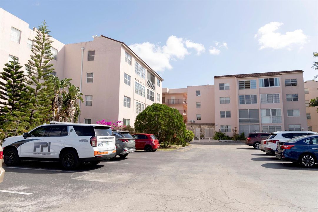 Hidden gem in heart of Lauderdale Lakes