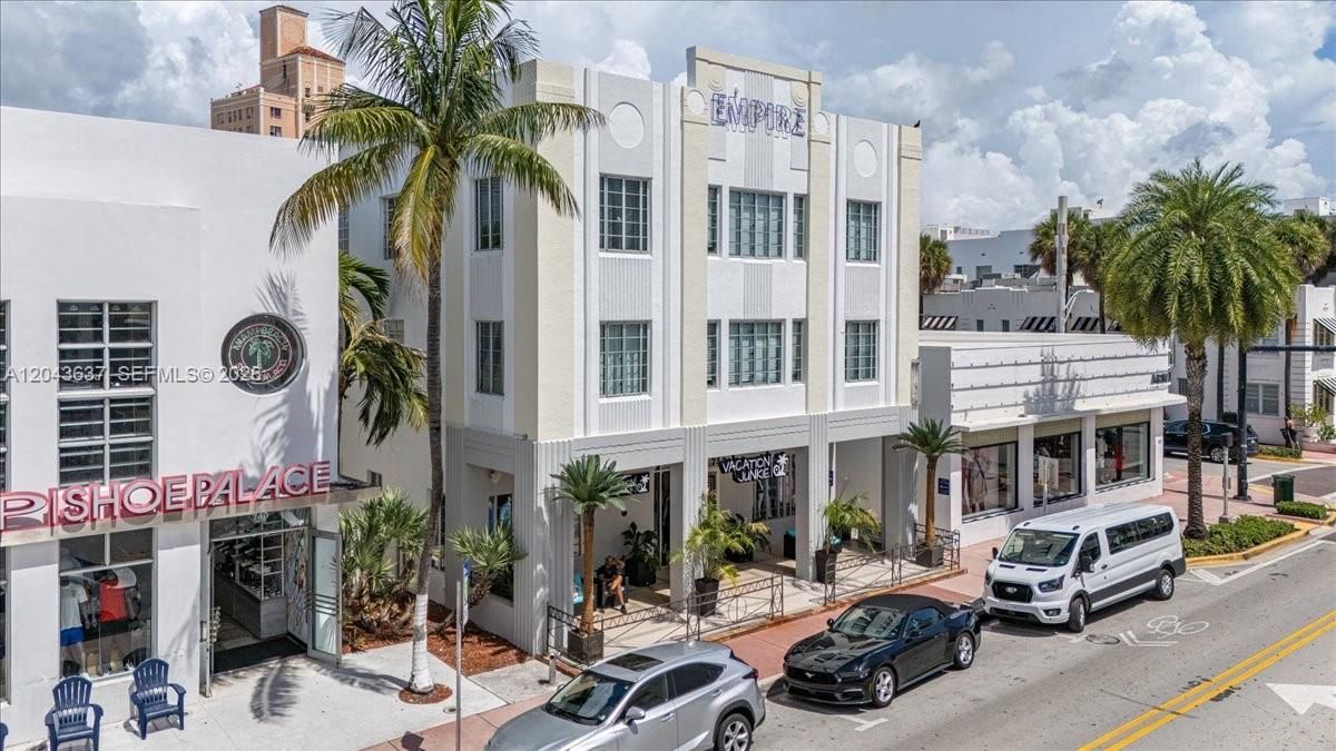 For Sale: $450,000 (2 beds, 1 baths, 612 Square Feet)