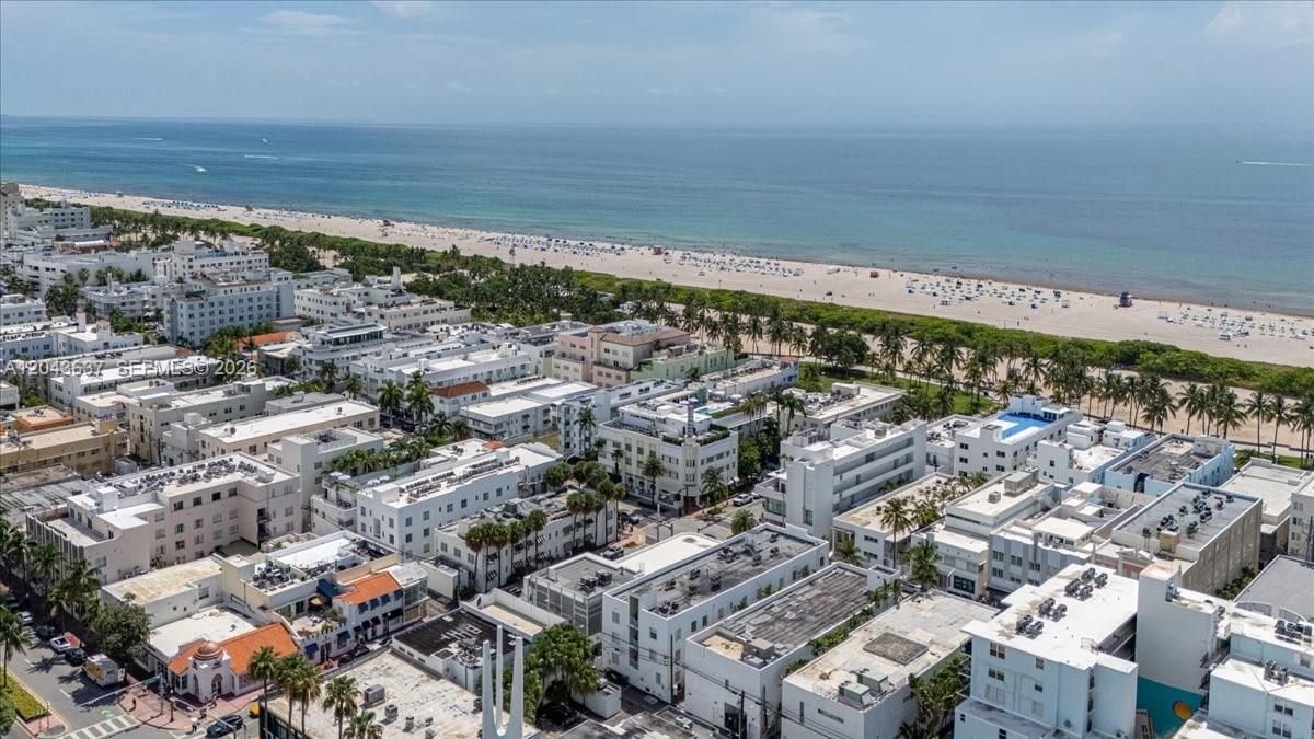 For Sale: $450,000 (2 beds, 1 baths, 612 Square Feet)