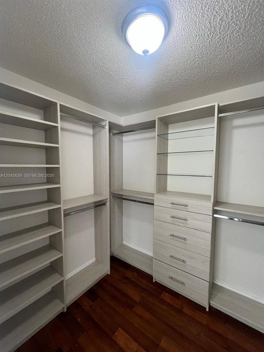 На продажу: $680,000 (3 спален, 2 ванн, 1764 Квадратных фут)