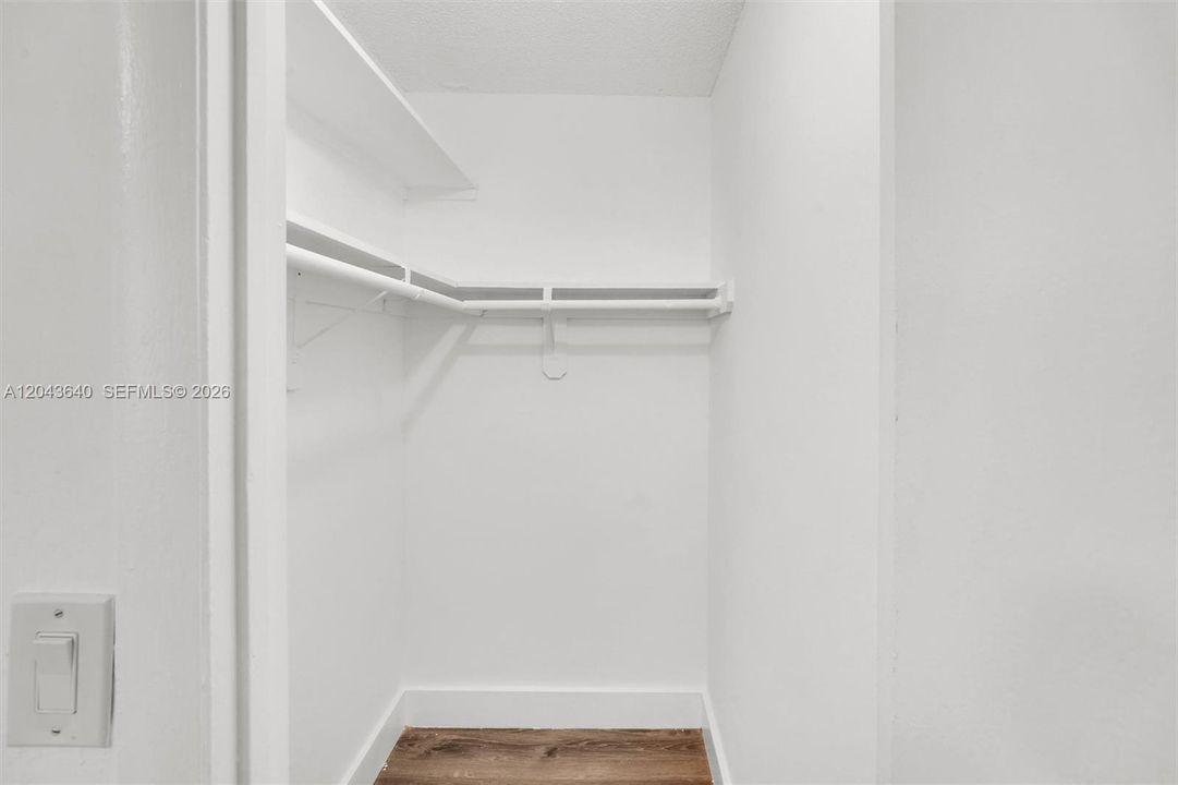 В аренду: $2,195 (2 спален, 1 ванн, 720 Квадратных фут)
