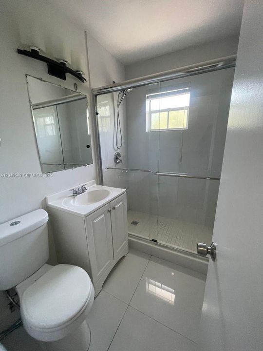 В аренду: $2,200 (2 спален, 1 ванн, 11785 Квадратных фут)