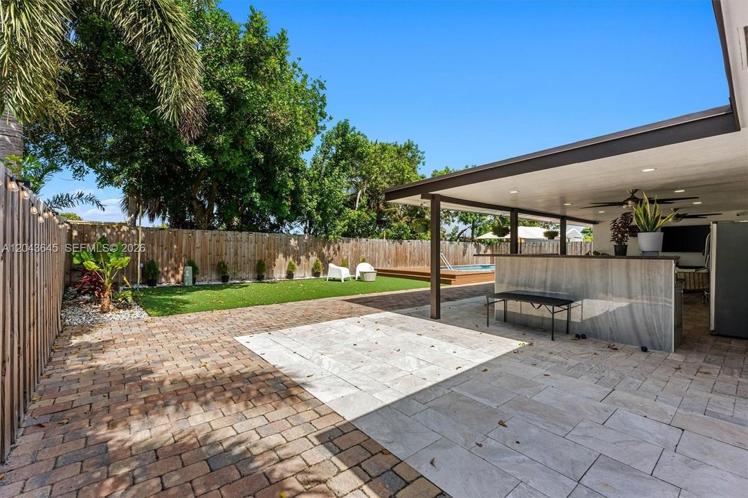 For Sale: $519,900 (3 beds, 3 baths, 1056 Square Feet)