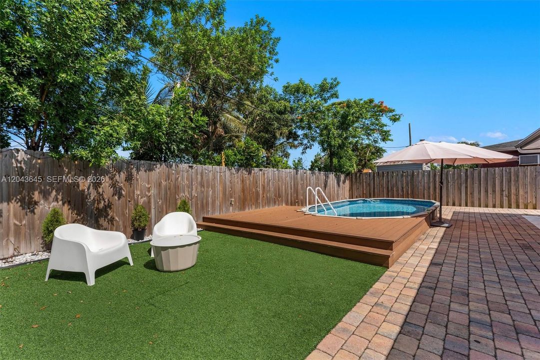 For Sale: $519,900 (3 beds, 3 baths, 1056 Square Feet)