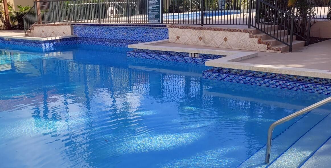 pool la hacienda