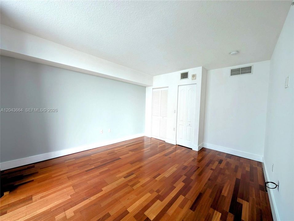 В аренду: $2,250 (1 спален, 1 ванн, 736 Квадратных фут)