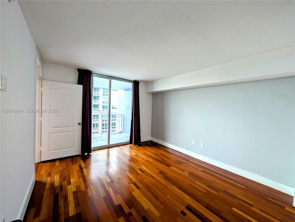 В аренду: $2,250 (1 спален, 1 ванн, 736 Квадратных фут)