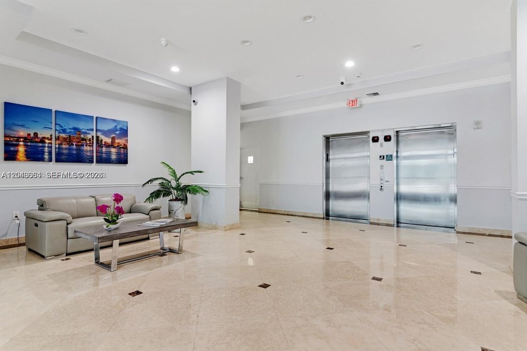 В аренду: $2,250 (1 спален, 1 ванн, 736 Квадратных фут)