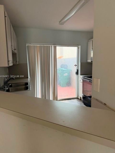 For Rent: $2,556 (2 beds, 2 baths, 1170 Square Feet)
