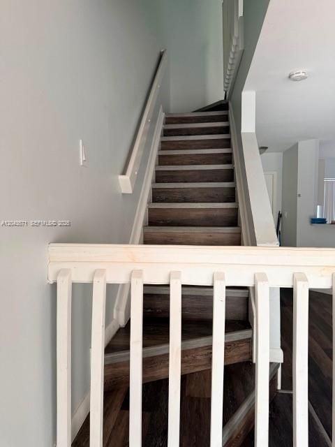 For Rent: $2,556 (2 beds, 2 baths, 1170 Square Feet)