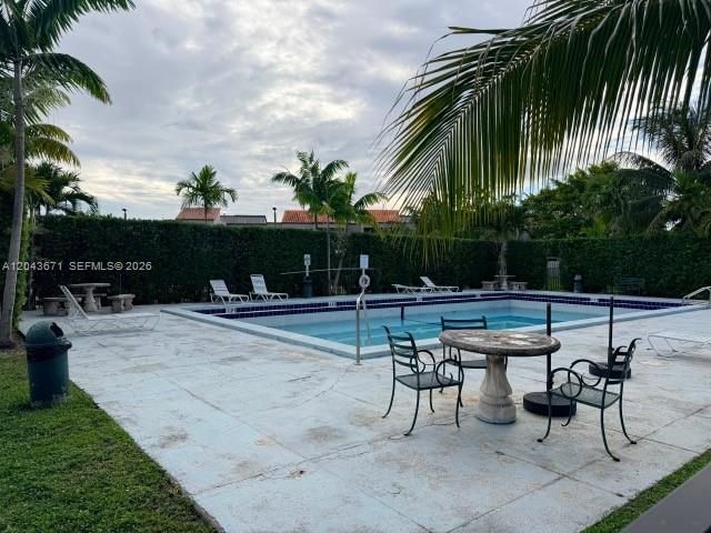 For Rent: $2,556 (2 beds, 2 baths, 1170 Square Feet)