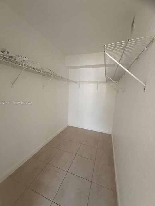 For Rent: $1,880 (2 beds, 2 baths, 900 Square Feet)