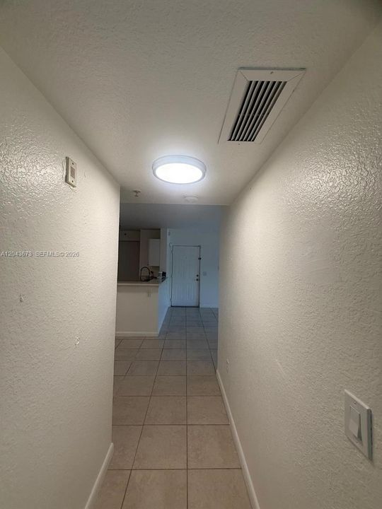 For Rent: $1,880 (2 beds, 2 baths, 900 Square Feet)