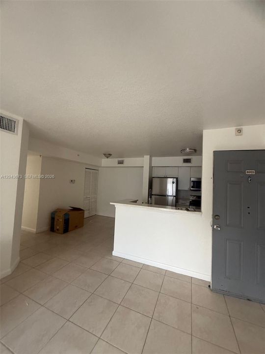For Rent: $1,880 (2 beds, 2 baths, 900 Square Feet)