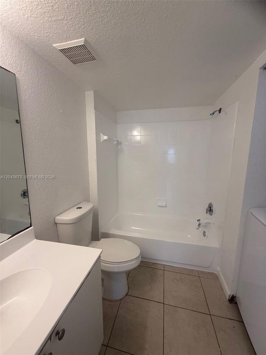 For Rent: $1,880 (2 beds, 2 baths, 900 Square Feet)