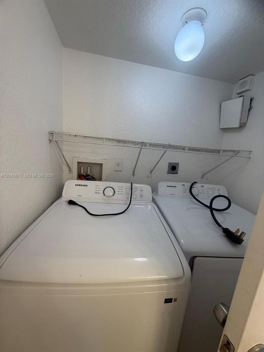 For Rent: $1,880 (2 beds, 2 baths, 900 Square Feet)