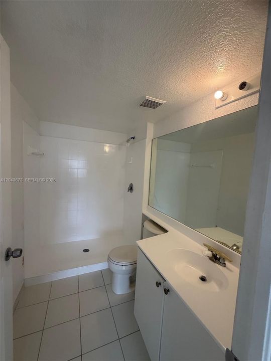 For Rent: $1,880 (2 beds, 2 baths, 900 Square Feet)