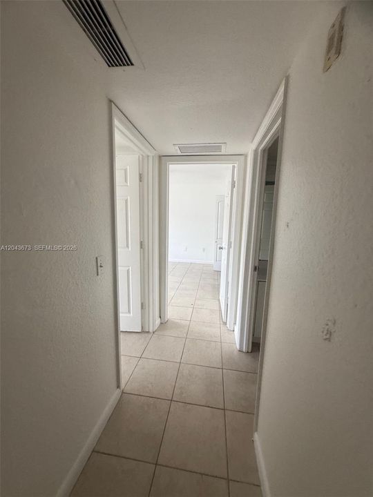 For Rent: $1,880 (2 beds, 2 baths, 900 Square Feet)