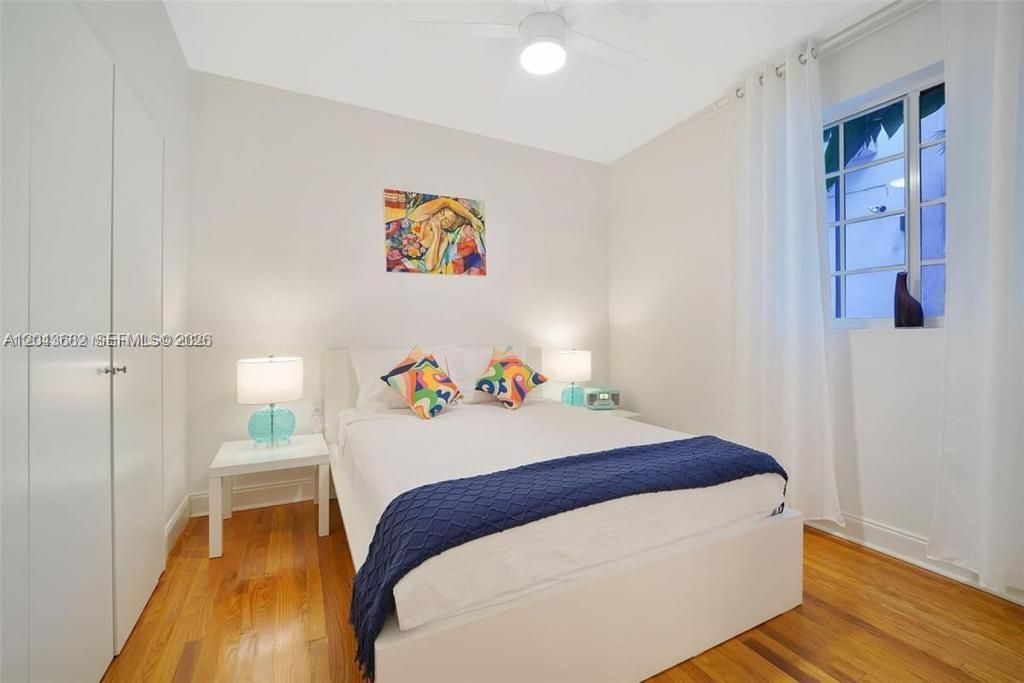 For Rent: $2,800 (2 beds, 2 baths, 820 Square Feet)