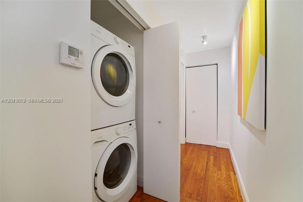 For Rent: $2,800 (2 beds, 2 baths, 820 Square Feet)