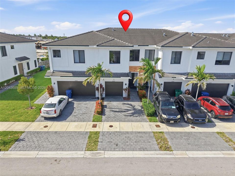 For Sale: $439,000 (3 beds, 2 baths, 1530 Square Feet)