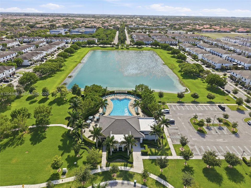 For Sale: $439,000 (3 beds, 2 baths, 1530 Square Feet)