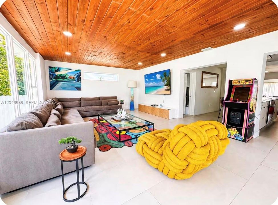En Venta: $850,000 (4 camas, 3 baños, 0 Pies cuadrados)