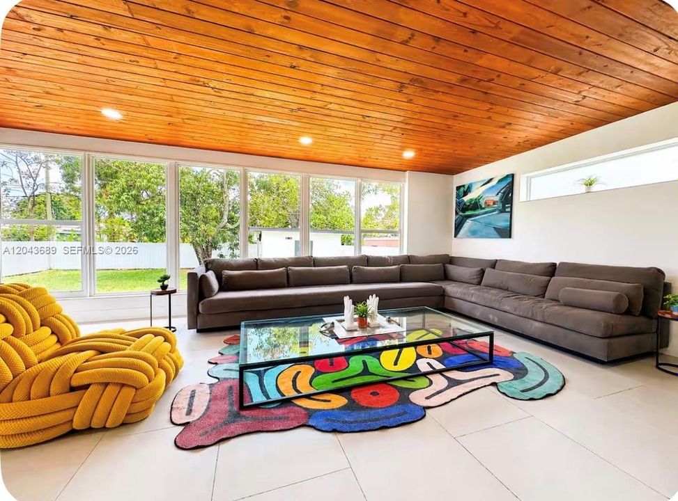 En Venta: $850,000 (4 camas, 3 baños, 0 Pies cuadrados)