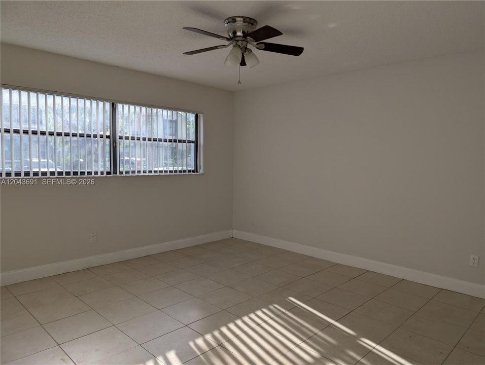 For Rent: $2,000 (2 beds, 2 baths, 1058 Square Feet)