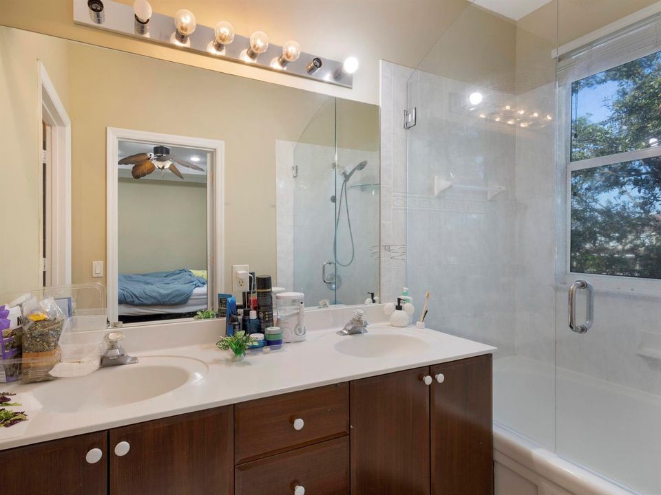 Primary_Bathroom_1