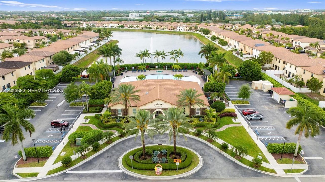 For Sale: $439,999 (2 beds, 2 baths, 1422 Square Feet)