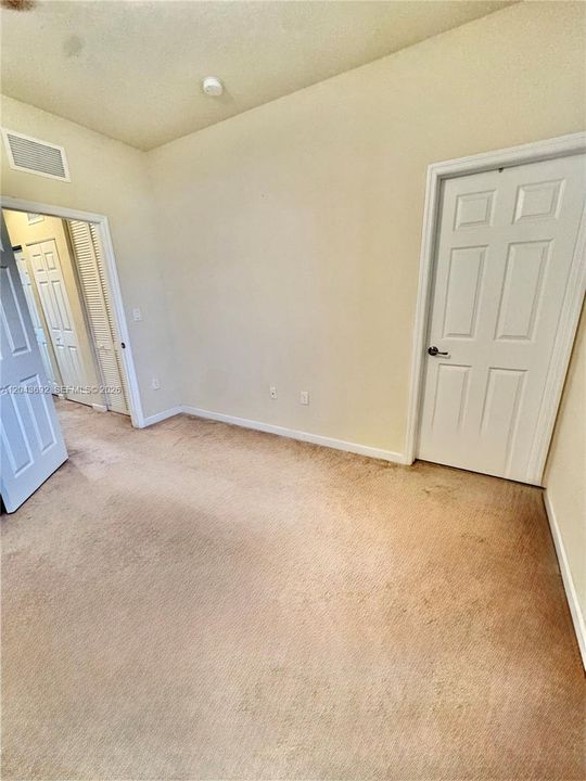 For Sale: $439,999 (2 beds, 2 baths, 1422 Square Feet)