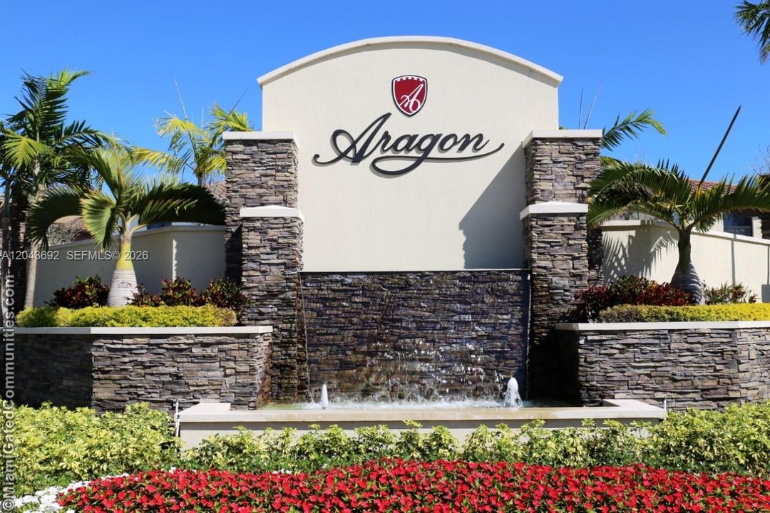 For Sale: $439,999 (2 beds, 2 baths, 1422 Square Feet)