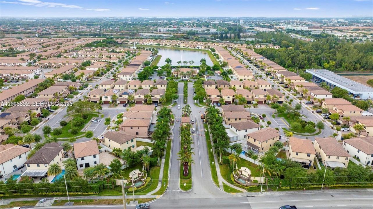 For Sale: $439,999 (2 beds, 2 baths, 1422 Square Feet)