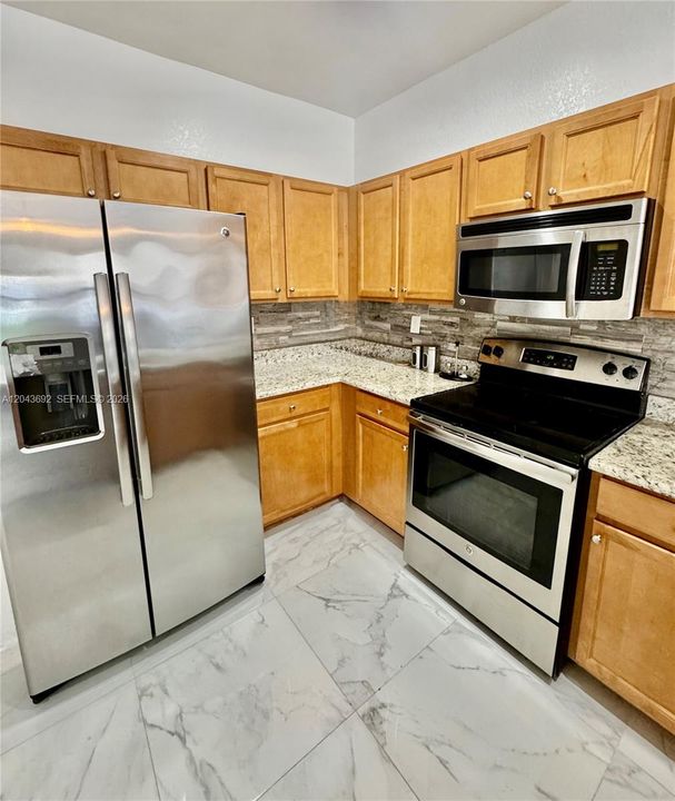 For Sale: $439,999 (2 beds, 2 baths, 1422 Square Feet)