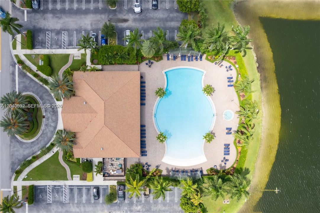 For Sale: $439,999 (2 beds, 2 baths, 1422 Square Feet)