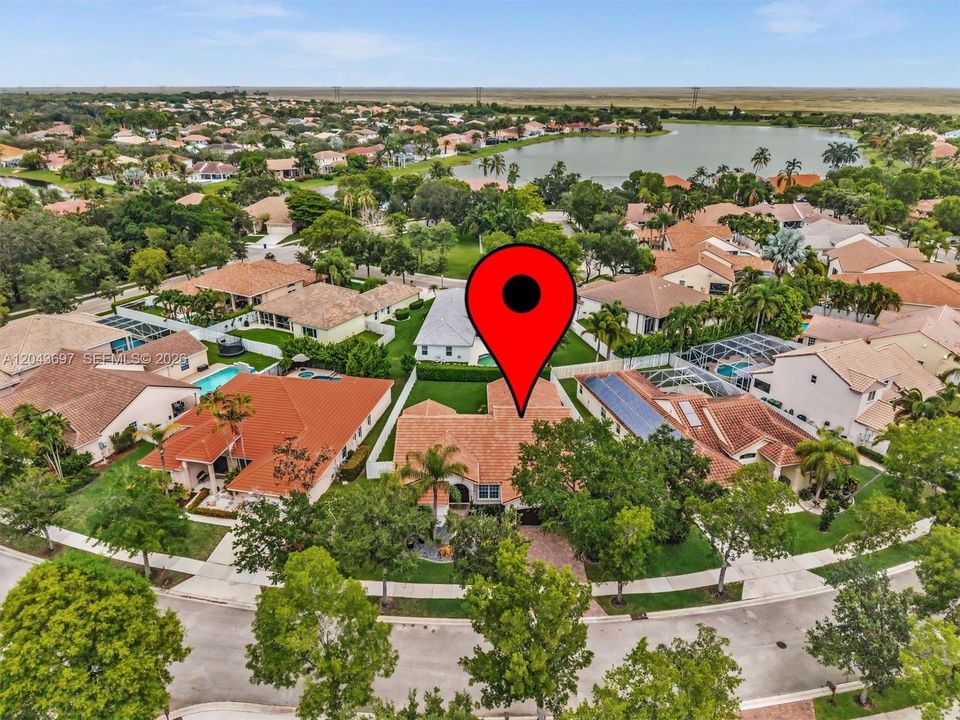 В аренду: $6,200 (4 спален, 2 ванн, 2628 Квадратных фут)