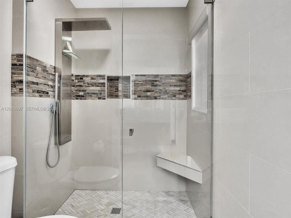 В аренду: $6,200 (4 спален, 2 ванн, 2628 Квадратных фут)