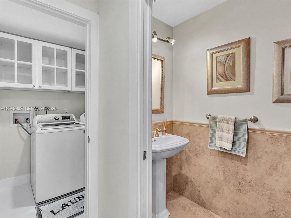 В аренду: $6,200 (4 спален, 2 ванн, 2628 Квадратных фут)